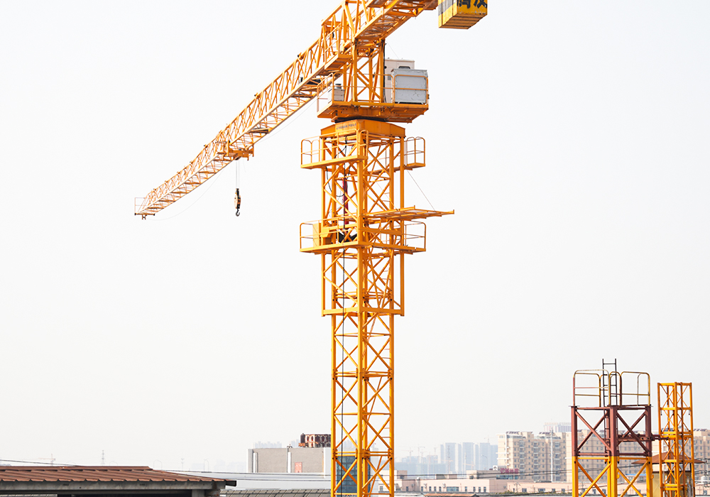 Qtp63 (5610) menara kepala datar derek 6t jib panjang 56m